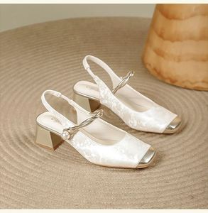 En stock, sandales à talon haut pour femme, style Mary Jane, à bride unique, à talon carré, à bout ouvert, style chinois, avec perles et color block - Product Image 1