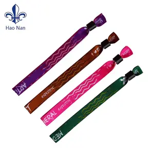 Polsband Fabrikant Relatiegeschenk Custom Logo Groothandel Evenement Festival Polsband Geweven Polyester Armband Stof Polsband