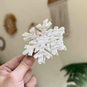 Creative Cartoon Snowflake Hair Claw Clip Cute Snowman Acetate Shark Clip for Christmas Series Hair Styling - Product Image 4