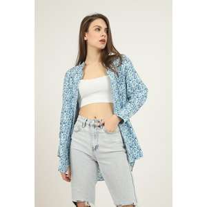 Chemisier Femme Bleu à Imprimé Floral et Manches Ballon – Idéal au Quotidien (Vente en Gros) - Product Image 3