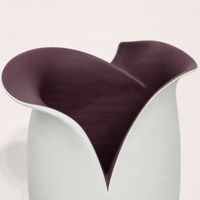 Vase en céramique ondulé irrégulier artistique, extérieur blanc moucheté, intérieur violet, décoration d'intérieur, pour table, mariage, salon