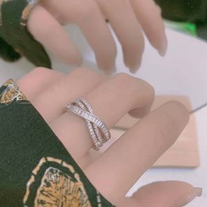 Bague de mariage plaqué or personnalisée bijoux de mode en zircon pour femmes style unisexe mignon géométrique principalement en laiton fêtes anniversaires - Product Image 3