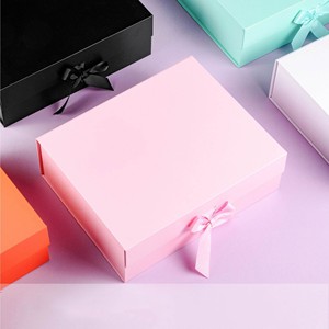 Klaar om te verzenden Magnetische doos Mode Vouwbare Premium Papieren Lege Verjaardag Inklapbare Cadeaudoos met lint - Product Image 2