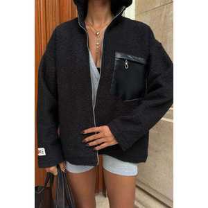 Chaqueta de Mujer Sobe, de Piel Sintética, Negra, Informal, Cálida, con Forro Polar y Relleno de Poliéster - Product Image 3