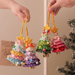 Exclusivo transfronterizo: Adornos pequeños de ganchillo de felpa para árbol de Navidad, decoración navideña para coche, estilo europeo. - Product Image 1