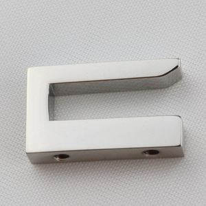 Hebilla en forma de U de acero inoxidable para bolsos y artículos de cuero, accesorio de metal duradero. - Product Image 1