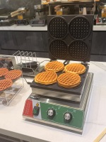 Machine à gaufres Blios, usage intensif, facile à utiliser, 1300W, acier inoxydable, 110V 60Hz, pour la restauration commerciale