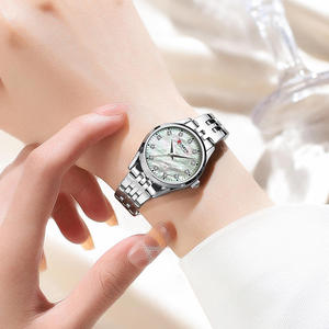Montre Curren 9111 en vente flash, luxe, décontractée, tendance, design simple avec diamants, pour femmes, bracelet en acier inoxydable, étanche, montres pour femmes - Product Image 2