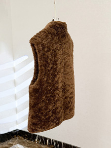 <strong>Women</strong> Reversible Wool Fuzzy <strong>Sherpa</strong> Suede Stand Collar Sleeveless Vest <strong>Gilet</strong> Ladies Double Sided Wear Warm Shearling Vest - Product Image 4