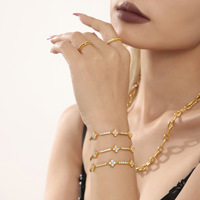 Bracelet de luxe pour femme, étanche, tendance, plaqué or 18 carats, trèfle à quatre feuilles, chaîne réglable en acier inoxydable avec zircon