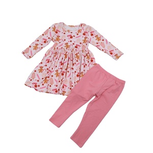 Qingli OEM set di <span class=keywords><strong>abiti</strong></span> <span class=keywords><strong>natalizi</strong></span> Casual da ragazza elegante tessuto a maniche lunghe con stampa occidentale per bambini 3T 7 anni per la primavera estate - Product Image 3