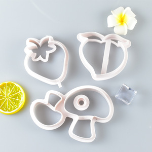 Vente flash : Moules à fruits et légumes 3D, moules à biscuits, outils de découpe pour gâteaux, biscuits, coupe-légumes en plastique, aubergine, champignon - Product Image 3