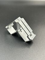 Équipement de traitement PLC servo pour la perçage, le taraudage, le fraisage et la découpe de supports d'angle d'extension pour fenêtres et portes en aluminium sur mesure