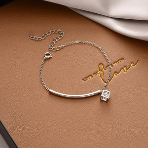 Nuevo Diseño de Pulsera de Oro de 18k para Mujer, Regalos de Joyería para Fiesta, Pulsera Ajustable con Esmalte de Margaritas, Bañada en Oro, Venta al por Mayor - Product Image 3