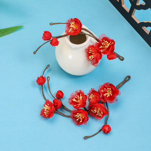 Nouvelle conception originale, faite à la main, coiffe Hanfu de style ancien, épingle à cheveux en fleur de prunier tridimensionnelle et exquise, douce, pour cheveux. - Product Image 1