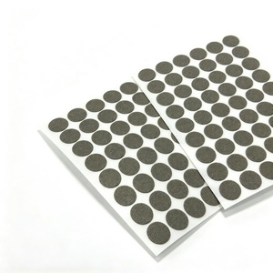 Pads de blindage ronds découpés gris pour l'isolation et la protection EMI dans les claviers de jeu et les appareils intelligents - Product Image 4