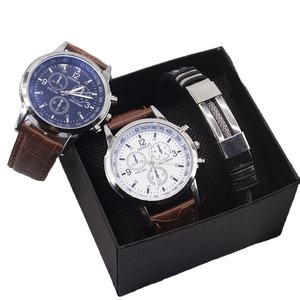 All'ingrosso 2 pezzi orologi al quarzo da <span class=keywords><strong>uomo</strong></span> da <span class=keywords><strong>uomo</strong></span> cronografo da <span class=keywords><strong>uomo</strong></span> bracciale set regalo moda moda Casual Sport Design lega 40mm - Product Image 1