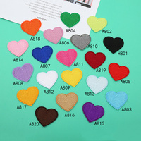 Yiwu Wintop Patch Usine Nouvelle Taille 4cm X 3.5cm Broderie Colorée Coeur Patches Fer sur