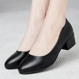Escarpins classiques à bout rond et talon bloc pour femmes |   Chaussures habillées en cuir pour le bureau et le quotidien - Product Image 4