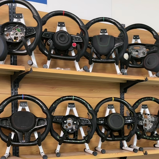 Углеродное волокно рулевое колесо Глянцевая карбоновая полоса подходит для BMW E60 M5 M6 E63 рулевое колесо