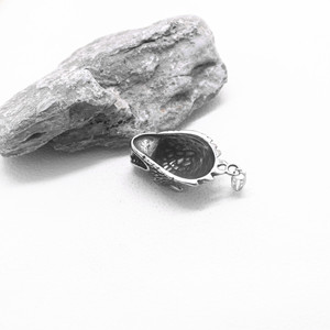 Yunnique – collier avec pendentif tête de loup en acier titane pour hommes, bijoux de fête Hip Hop, thème animal, Style rétro - Product Image 3