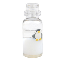 Petit cadeau idéal, aimant de réfrigérateur en forme de bouteille rempli d'huile, avec gadget de cuisine original, aimant promotionnel avec un effet wow