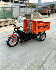 Triciclo Eléctrico Naranja de Tres Ruedas con Diseño Compacto para Transporte de Materiales - Product Image 5