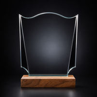Trophée personnalisé en cristal avec base multiple en bois et plaque en verre gravée pour la reconnaissance d'entreprise et la reconnaissance des employés
