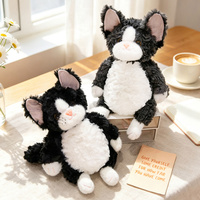 Peluche réaliste de chat tuxedo en deux couleurs et en différentes poses, idéale pour les enfants, la décoration intérieure et comme cadeau confortable