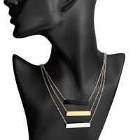 Vente en gros de longue barre en acier inoxydable plaqué or avec pendentif à breloque initiale avec nom gravé Fabricant de bijoux