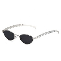 Nouvelles Lunettes de Soleil Femme 2026 Haut de Gamme Incrustées de Diamants en Forme de Cœur, Style Niche Personnalisé pour la Photographie de Rue Tendance