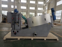 Presse à vis de déshydratation des boues métalliques lourdes pour parcs industriels de galvanoplastie, pour la réduction des déchets dangereux