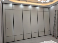 Vente directe d'usine, cloisons mobiles insonorisées, pliables, ignifuges, décoratives, modernes, personnalisées pour hôtels, pour une utilisation en extérieur