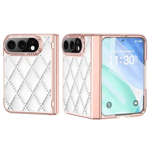 เคสหนังลายหรูหรา ป้องกันแบบเต็มบานพับ ดีไซน์เพชร ฝาพับแบบเต็มตัว สำหรับ iPhone Duo - Product Image 1