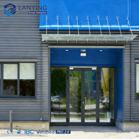 Solution CE : Entrepôt préfabriqué en structure acier au design moderne pour l'industrie