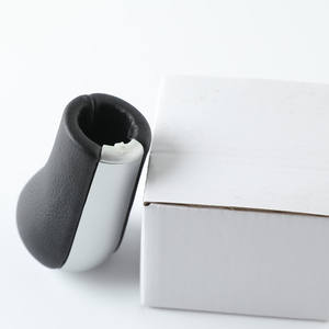 Poignée de levier de vitesses en cuir ergonomique FUXIN pour véhicules Toyota 5 et 6 vitesses, finition mate - Product Image 1