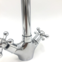Robinet de cuisine moderne à double poignée en laiton avec cartouche céramique