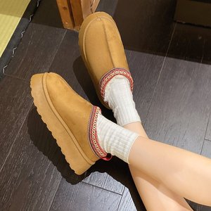 <span class=keywords><strong>Botas</strong></span> de nieve cálidas de invierno 2023 para <span class=keywords><strong>mujer</strong></span>, botines cortos de ante peludo con plataforma, sin cordones, tallas grandes - Product Image 4