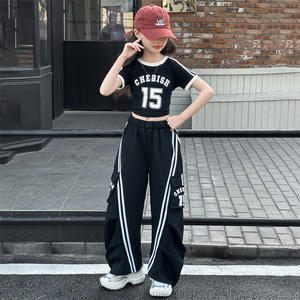 Teenager Mädchen Schwarz Weiß Buchstabe Nummer Druck Crop Top Patchwork Hose 2 Pcs Cool Suit Set - Product Image 4