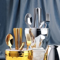 Luxuriöses 410 Edelstahl Eiförmiges Western Retro Besteckset Stimmungsflasche Hochzeitsfeier 24-teilig Spülmaschinenfest Steakmesser
