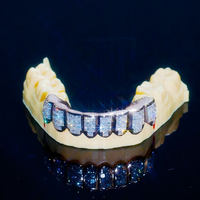Gallerley Custom Design Grillz pour Homme en Argent Sterling S925 Plaqué Or, Moissanite VVS Taille Princesse, Style Hip-hop Iced Out