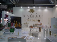 Crème pour les mains à l'huile d'argan biologique italienne Arganiae 100 ml, enrichie en vitamine C et extrait de grenade, soin éclaircissant et lissant pour la peau, OBM