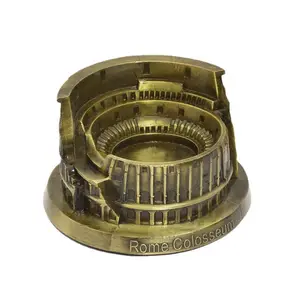 The new Roman Colosseum model metal handicrafts ashtray model scenic spots tourist souvenirs creative decoration