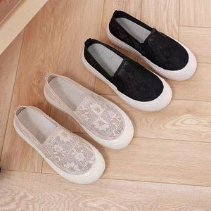 Scarpe da Donna in Pizzo OEM/ODM, Slip-on Traspiranti ed Eleganti per Uso Quotidiano - Product Image 4