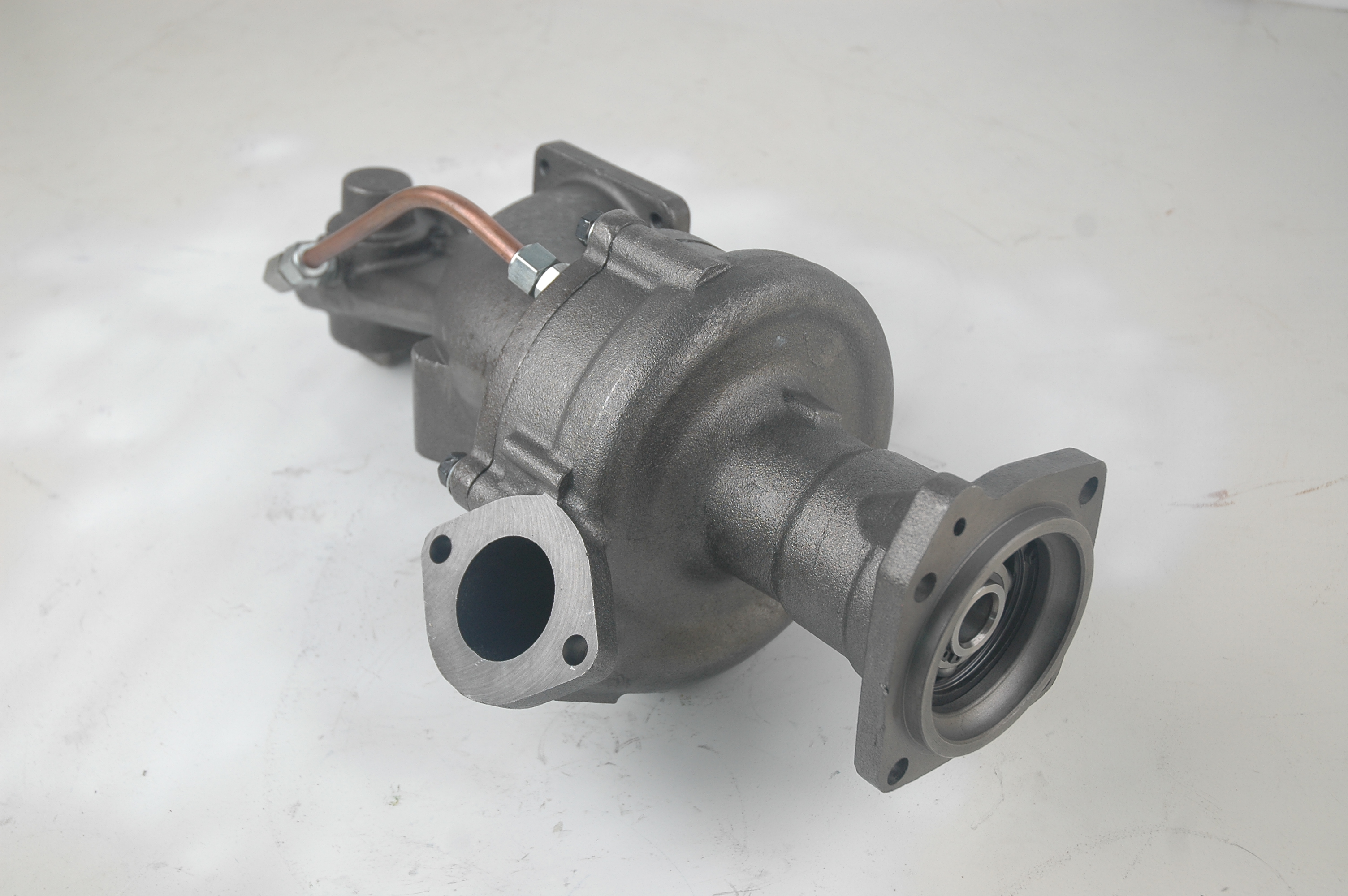 Original cummins water pump 3098964