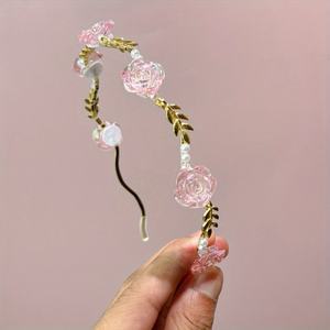 عصابة رأس وردية من سبائك اللؤلؤ الأمريكية متوفرة في المخزون لأغطية الرأس الراقية للنساء ، عصابة رأس متعددة الاستخدامات للخروج - Product Image 2