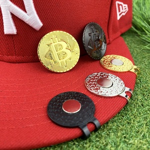 หมวกกอล์ฟทรงคาวบอยแบบมีคลิปโลหะหล่อขึ้นรูป ระบายอากาศได้ดี ตกแต่งด้วยครีบโลมาและหน้ากาก  สามารถปรับแต่งได้ตามต้องการ - Product Image 3