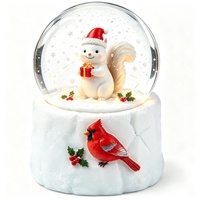 Boule de neige unique en résine de Noël, écureuil blanc, ornement de table de collection, décoration de maison pour les fêtes, cadeau boule d'eau