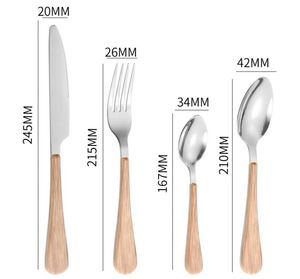 Ensemble de couverts dorés avec manche en bois pour la restauration à domicile et professionnelle : couteau à steak, fourchette et cuillère - Product Image 1