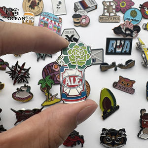 Badge épinglette promotionnel en forme d'appareil photo, vente en gros, 25 mm - Product Image 3